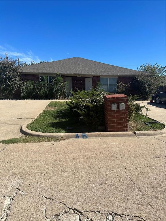 609 Kings Way Drive B, Mansfield, TX 76063