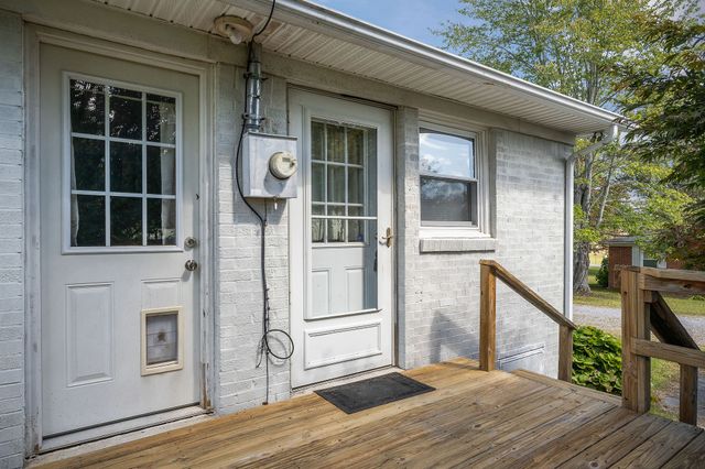 609 Dry Creek Rd, Smithville, TN 37166