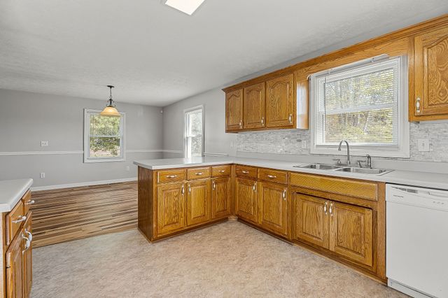 609 Dry Creek Rd, Smithville, TN 37166