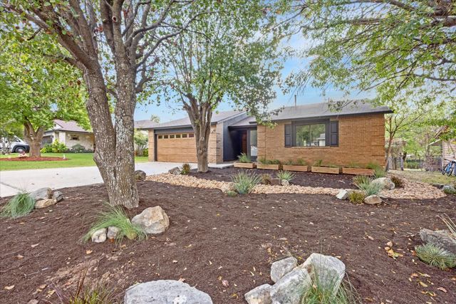 2310 Stratford DR, Round Rock, TX 78664