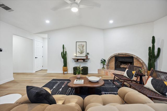 2310 Stratford DR, Round Rock, TX 78664
