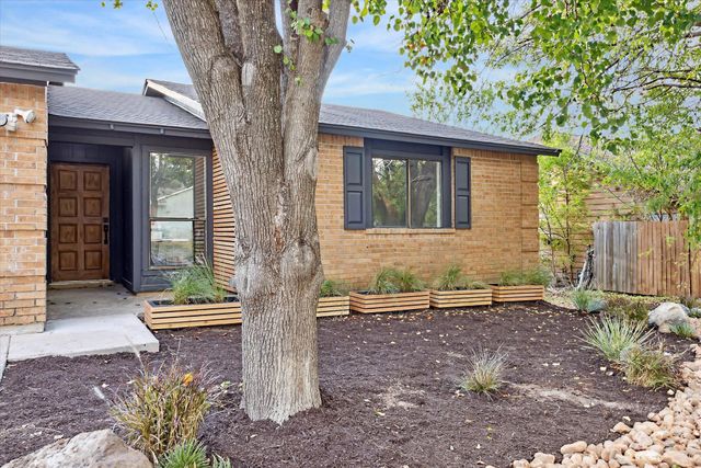 2310 Stratford DR, Round Rock, TX 78664