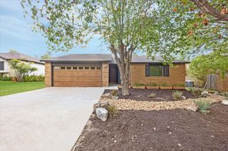 2310 Stratford DR, Round Rock, TX 78664