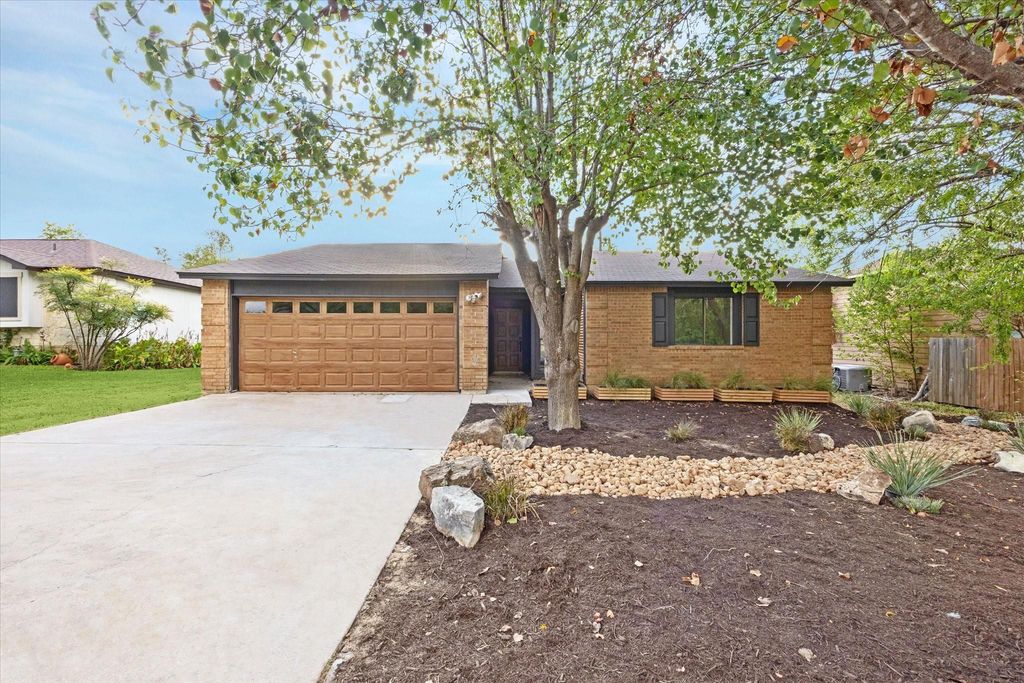 2310 Stratford DR, Round Rock, TX 78664
