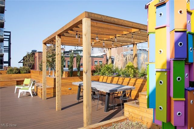 725 Johnson Court 322, Cleveland, OH 44113