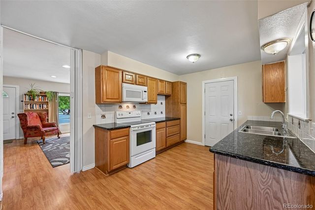 1555 S Sedalia Street, Aurora, CO 80017