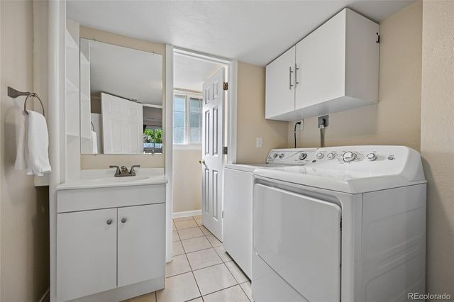 1555 S Sedalia Street, Aurora, CO 80017