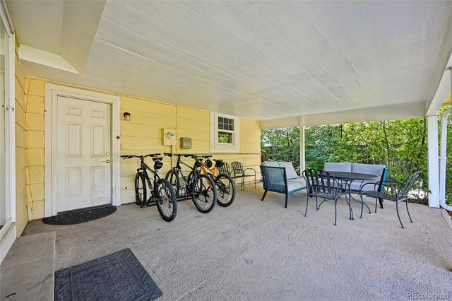 1555 S Sedalia Street, Aurora, CO 80017