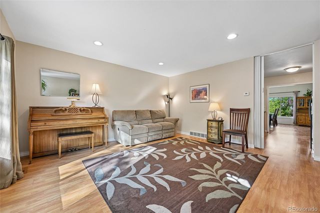 1555 S Sedalia Street, Aurora, CO 80017