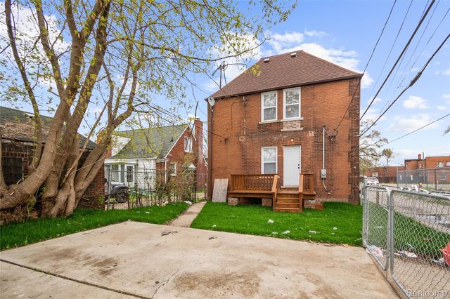 17125 Warrington Drive, Detroit, MI 48221