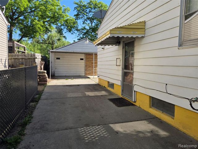 1213 Mohawk Avenue, Flint, MI 48507