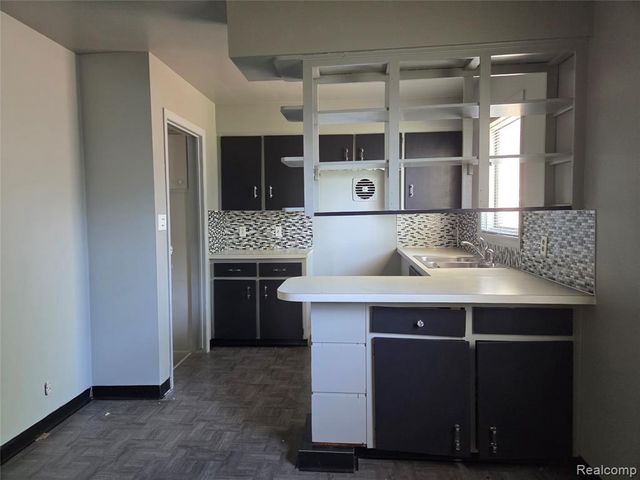 1213 Mohawk Avenue, Flint, MI 48507