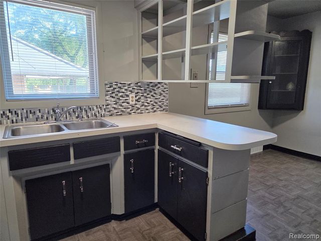 1213 Mohawk Avenue, Flint, MI 48507