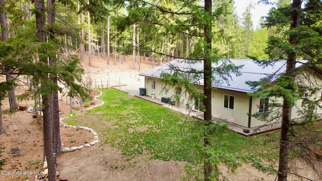 186 Yellowjacket RD, Bonners Ferry, ID 83805 photo 4