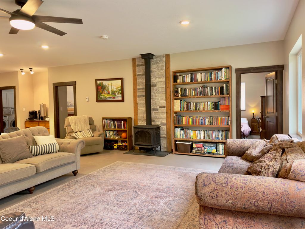 186 Yellowjacket RD, Bonners Ferry, ID 83805 photo 5