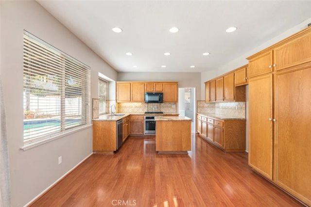 660 Glen Springs, Corona, CA 92882