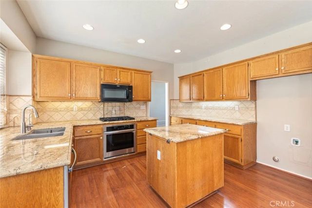 660 Glen Springs, Corona, CA 92882