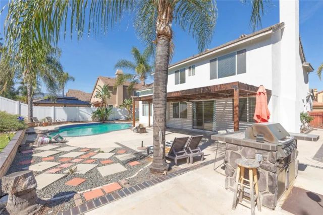 660 Glen Springs, Corona, CA 92882