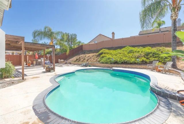 660 Glen Springs, Corona, CA 92882