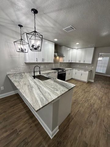 2102 Autumn Cove Drive, League City, TX 77573