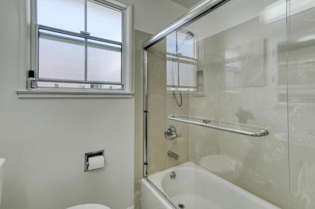 Image 18 of property listing at 418 Fairway Drive, South San Francisco, CA 94080
