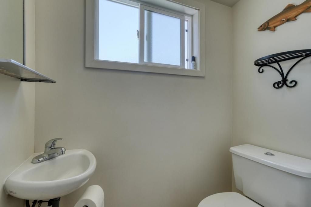 Image 20 of property listing at 418 Fairway Drive, South San Francisco, CA 94080