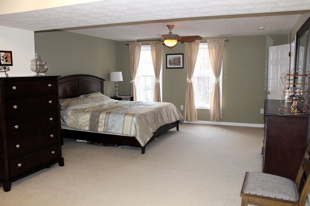 38 Georgetown Drive, Nashua, NH 03062