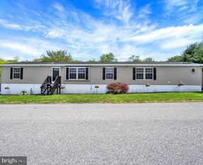 700 CASSELL RD #132, Manchester, PA 17345