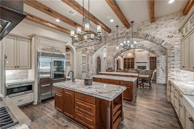 4207 Tuscany Court, Bryan, TX 77802