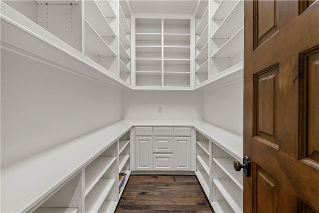 4207 Tuscany Court, Bryan, TX 77802