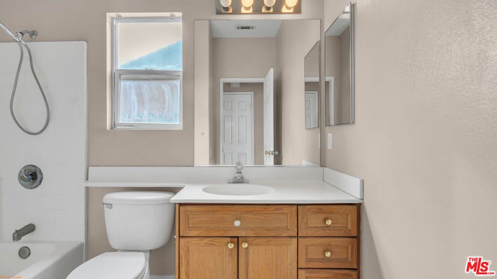 Image 22 of property listing at 31320 Via Pared, Thousand Palms, CA 92276