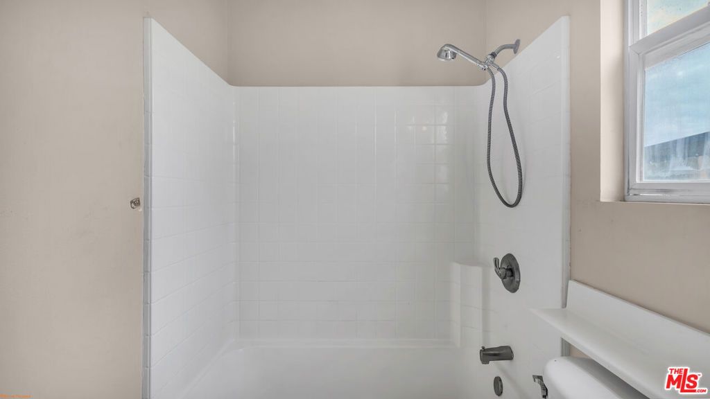 Image 23 of property listing at 31320 Via Pared, Thousand Palms, CA 92276