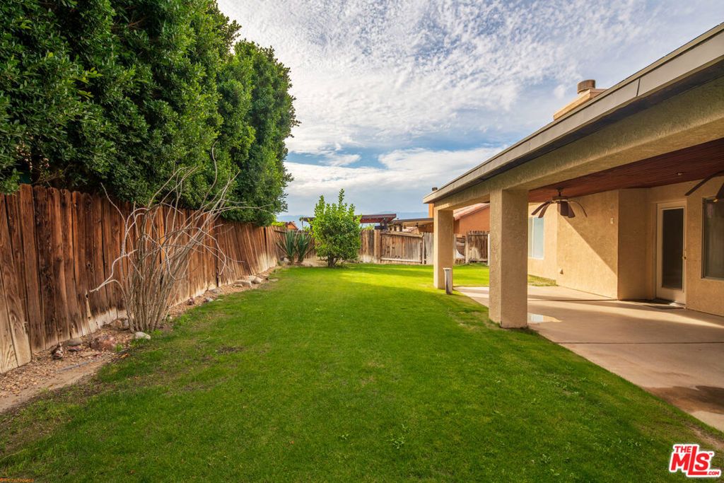 Image 34 of property listing at 31320 Via Pared, Thousand Palms, CA 92276