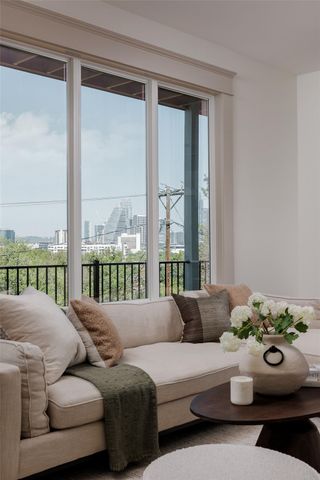 1110 Travis Heights BLVD, Austin, TX 78704