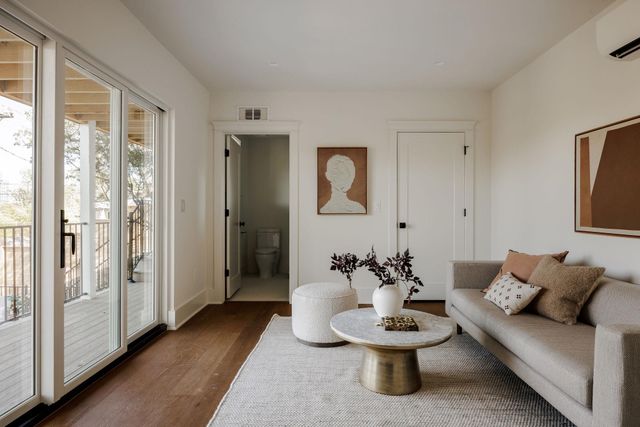 1110 Travis Heights BLVD, Austin, TX 78704