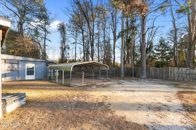 99 Rich Street, Salemburg, NC 28385