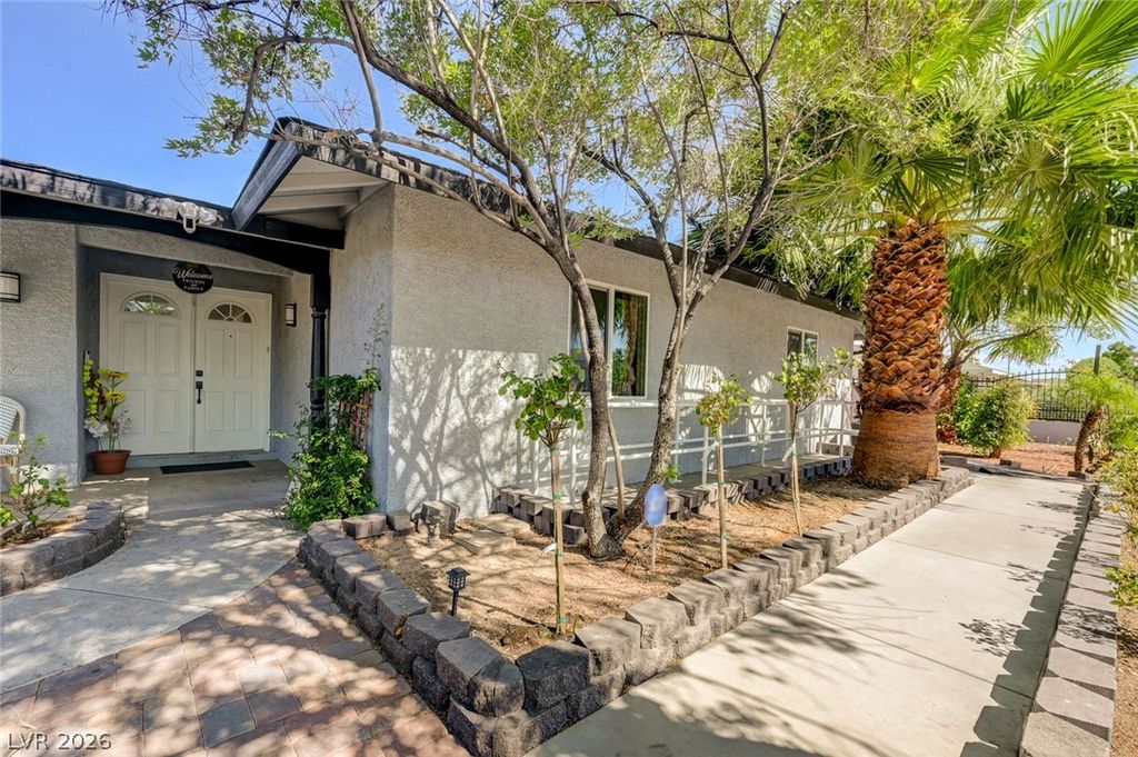 1920 Parkchester Drive, Las Vegas, NV 89108 — photo 2