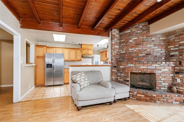 270 E Puente, Covina, CA 91723