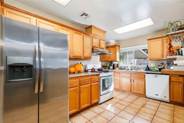 270 E Puente, Covina, CA 91723