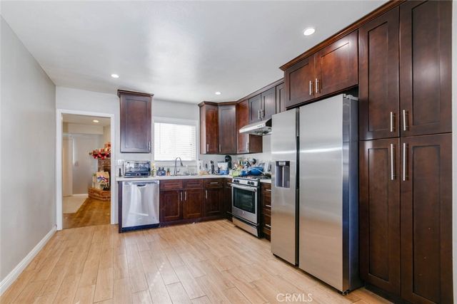 270 E Puente, Covina, CA 91723