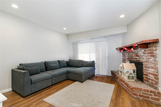270 E Puente, Covina, CA 91723