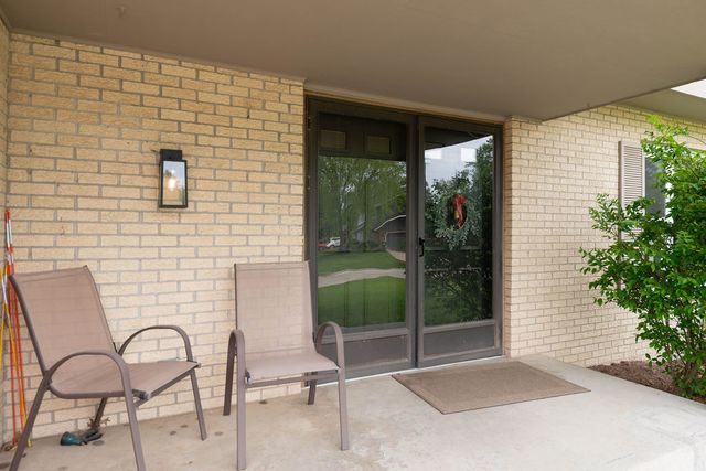 5841 Hoylake Drive, Rockford, IL 61107