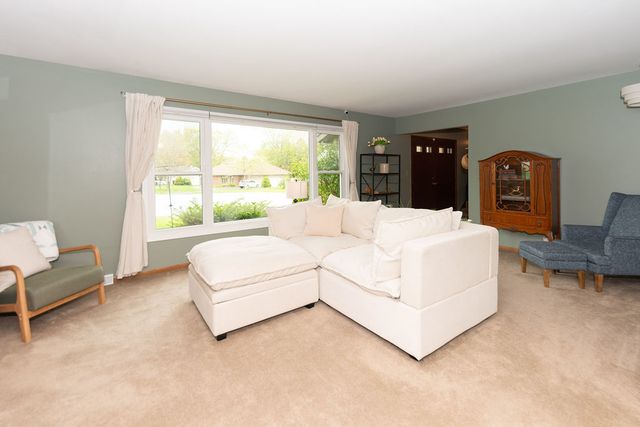 5841 Hoylake Drive, Rockford, IL 61107