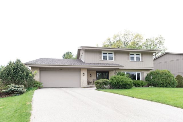 5841 Hoylake Drive, Rockford, IL 61107