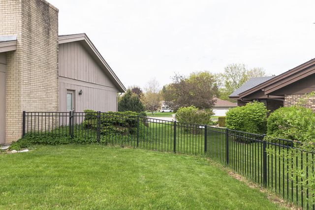 5841 Hoylake Drive, Rockford, IL 61107