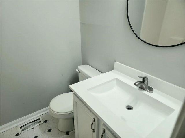 1221 Oak Forest Court SW, Marietta, GA 30008