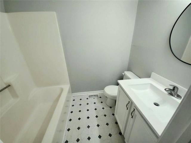 1221 Oak Forest Court SW, Marietta, GA 30008