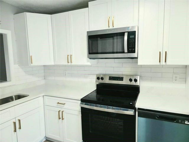 1221 Oak Forest Court SW, Marietta, GA 30008