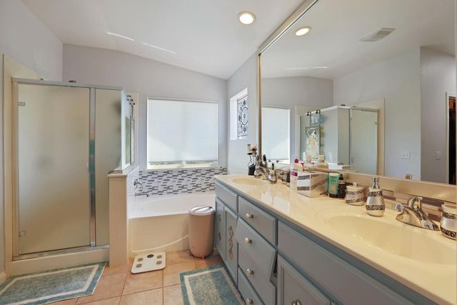5337 Ridgeview Cir, Stockton, CA 95219