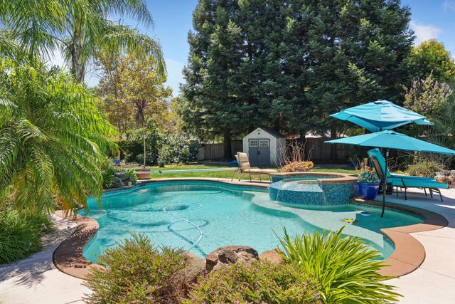 5337 Ridgeview Cir, Stockton, CA 95219